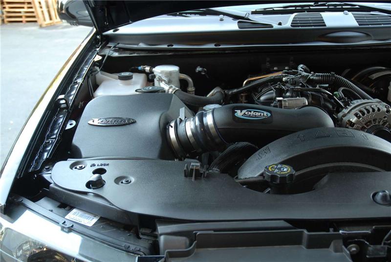 Volant 05-08 Chevrolet Trailblazer / GMC Envoy 5.3L V8 Pro5 Closed Box Air Intake System